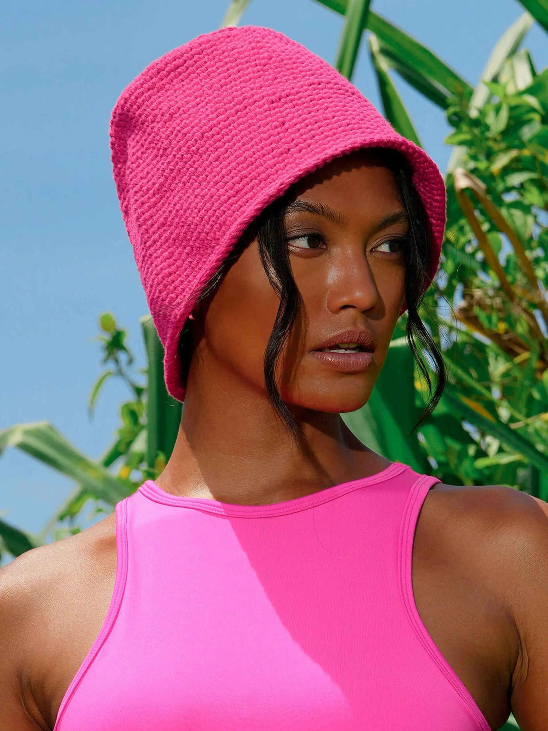 Gani crochet hat in hot pink